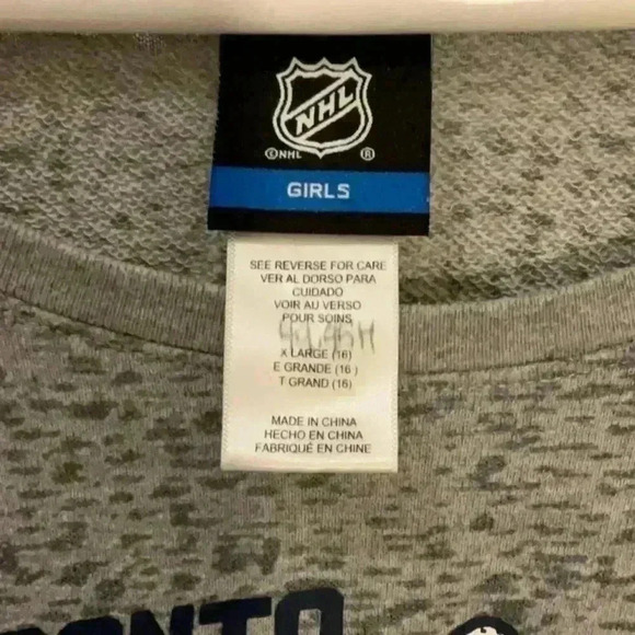 Cute Ladies Toronto Maple Legs licensed  long sleeve T. Size M - Picture 3 of 4